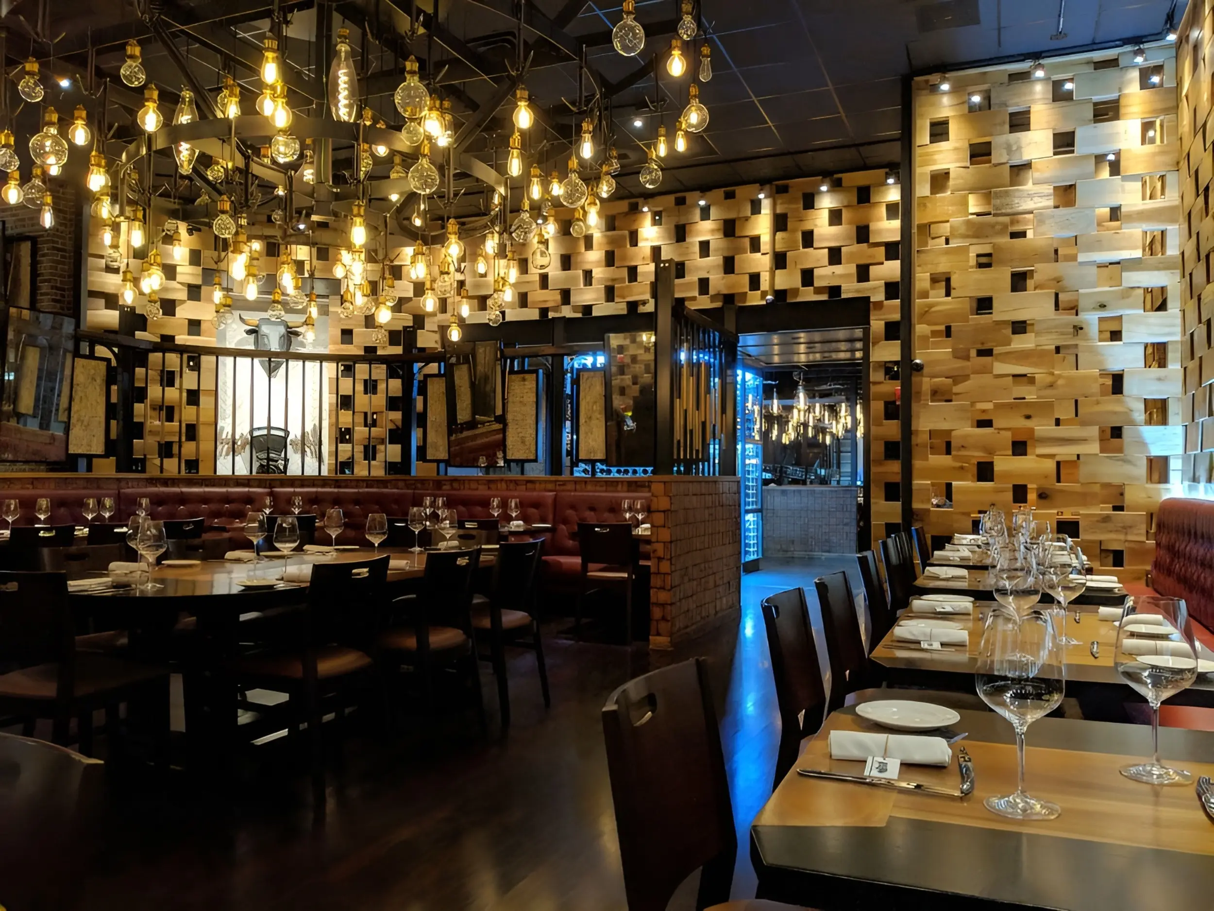 Photo of the interior of a steakhouse 