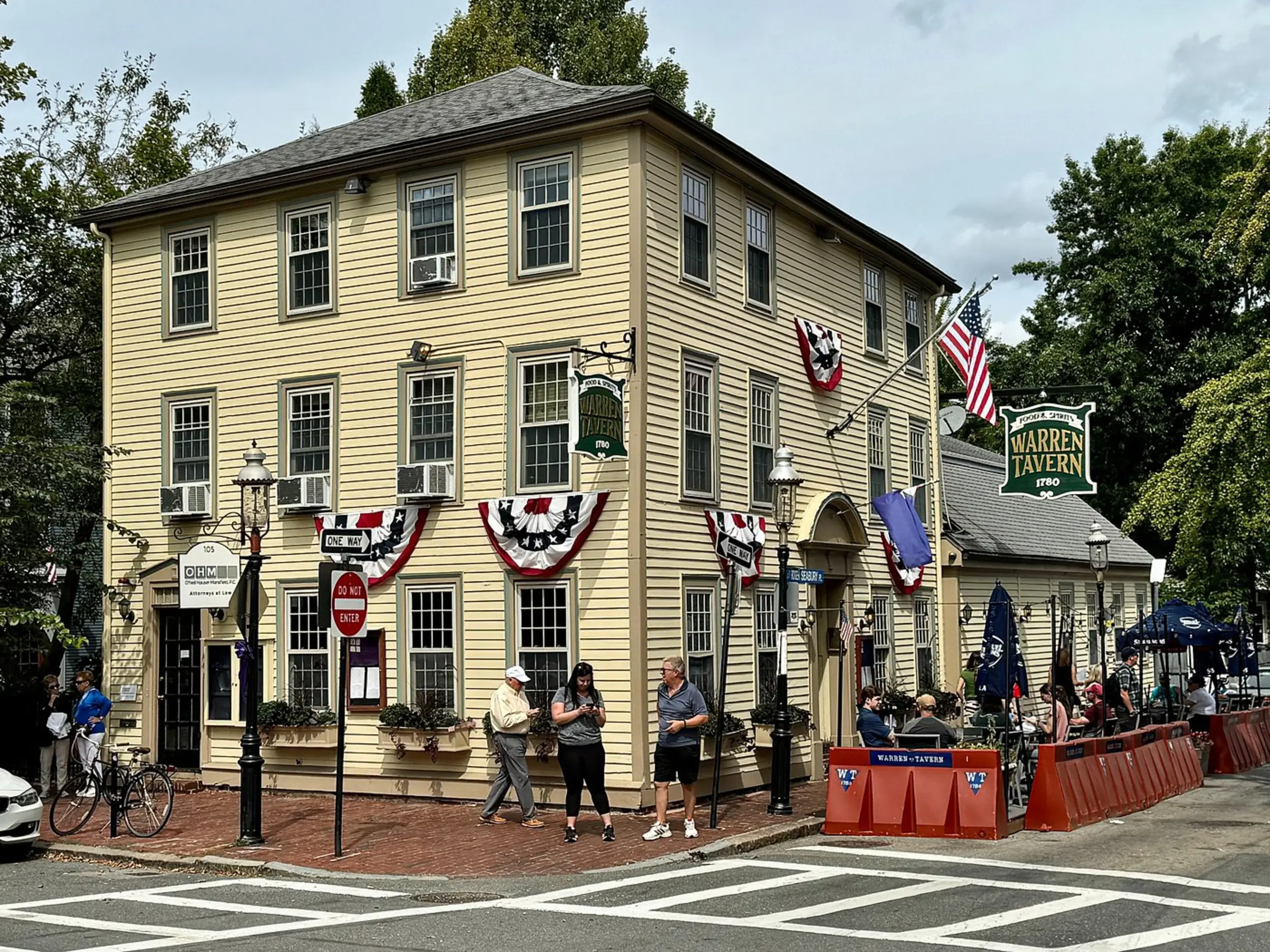 Photo of Warren Tavern